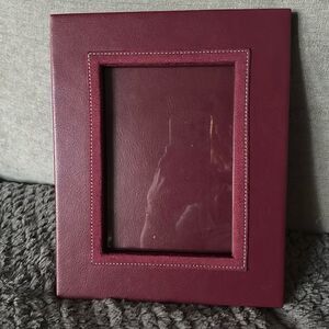 Swing Leather 8 x 10  Easel Picture Frame!